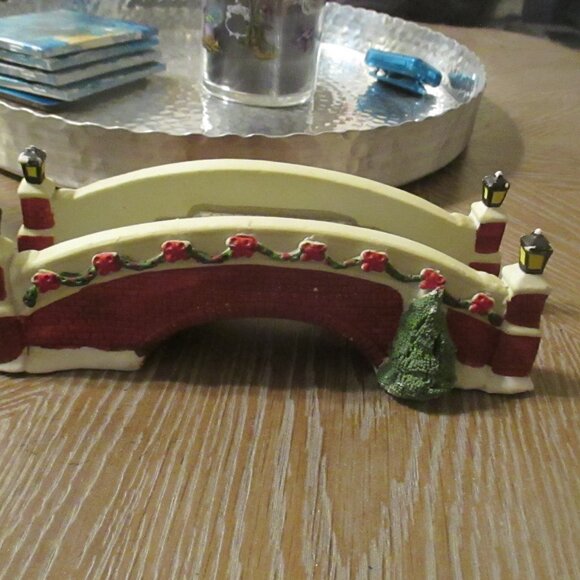 VINTAGE LEMAX DICKENSVALE CHRISTMAS PORCELAIN LAMP BRIDGE FOR VILLAGE TOWN 1991 - Picture 6 of 6